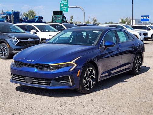 2025 Kia K5 EX