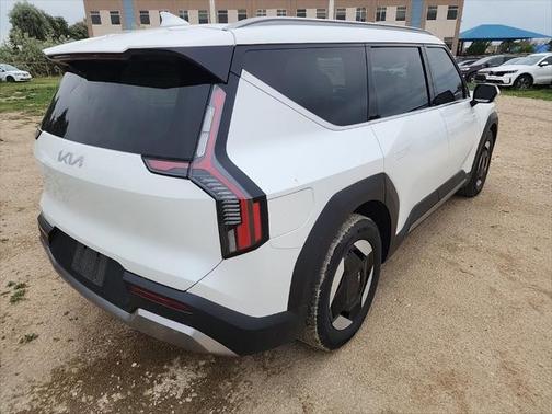 2024 Kia EV9 Wind