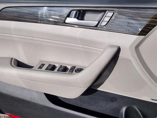 2016 Hyundai Sonata Plug-In Hybrid Limited