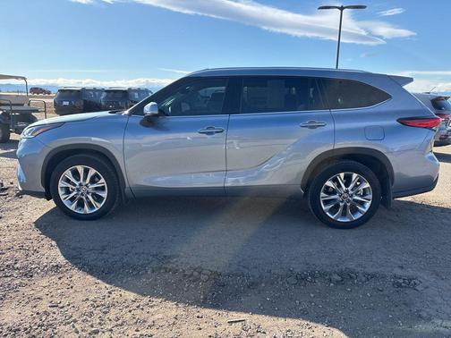 2022 Toyota Highlander Limited