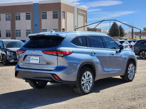 2022 Toyota Highlander Limited