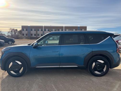 2024 Kia EV9 Wind