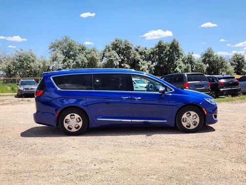 2018 Chrysler Pacifica Hybrid Limited