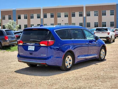 2018 Chrysler Pacifica Hybrid Limited