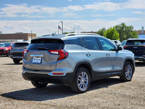 2023 GMC Terrain SLT