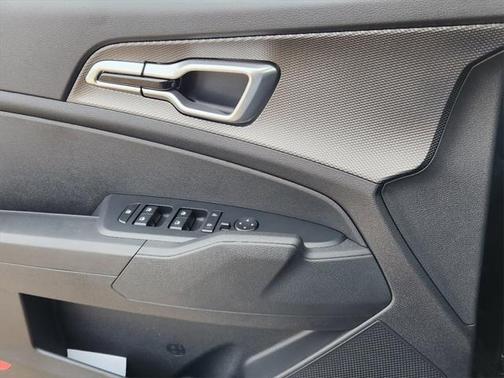 2025 Kia Sportage Hybrid LX