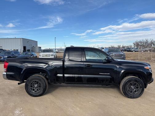2017 Toyota Tacoma SR5