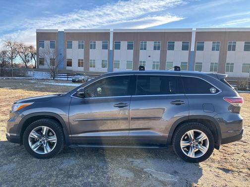 2016 Toyota Highlander Limited Platinum