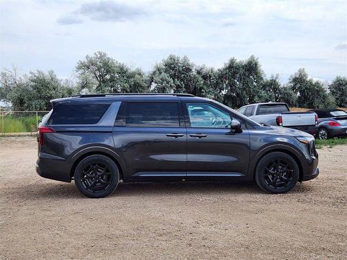 2026 Kia Carnival SX