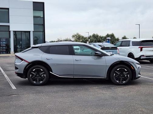 2025 Kia EV6 Wind