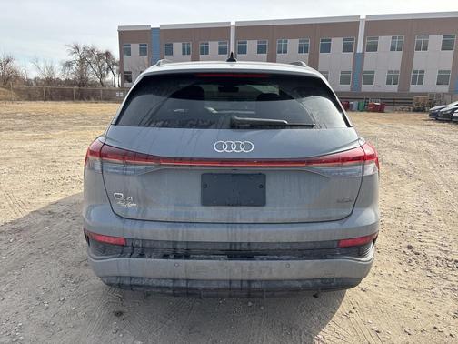 2024 Audi Q4 e-tron Premium 55 quattro