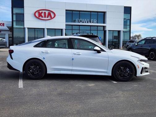 2025 Kia K5 LXS