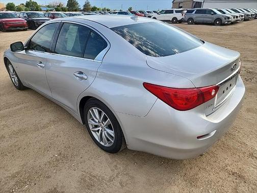 2015 INFINITI Q50 Premium