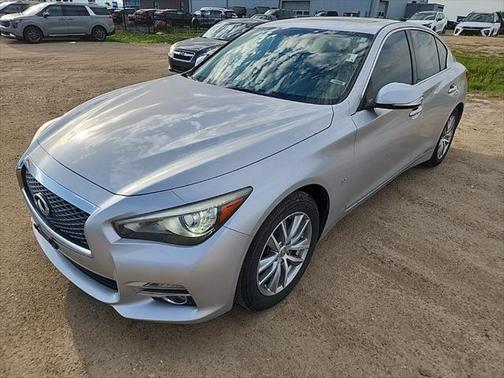 2015 INFINITI Q50 Premium
