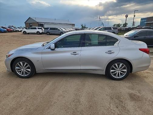 2015 INFINITI Q50 Premium