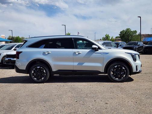 Ivory Silver 2026 Kia Sorento S