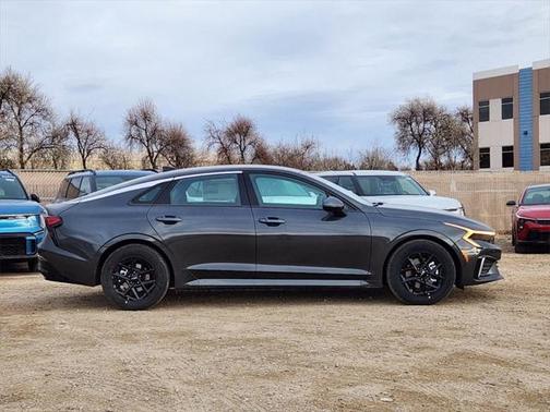 2025 Kia K5 LXS