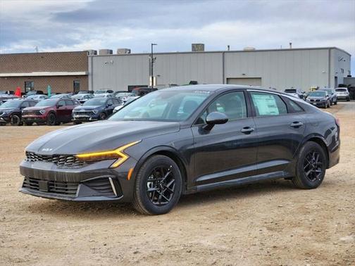2025 Kia K5 LXS