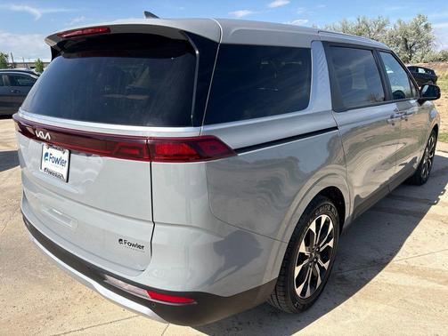 Ceramic Silver 2024 Kia Carnival EX
