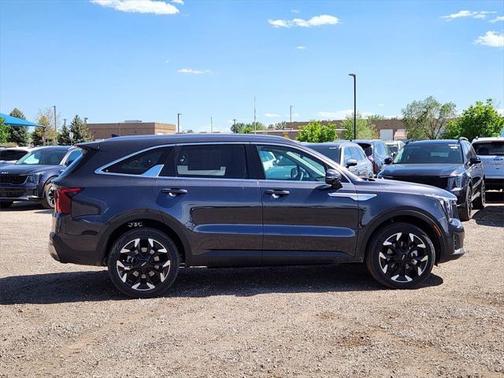 2025 Kia Sorento EX