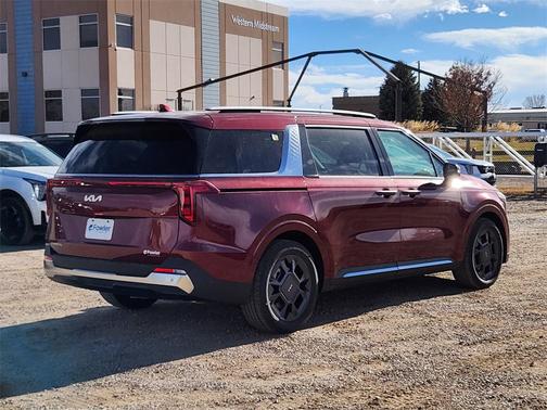 2026 Kia Carnival SX
