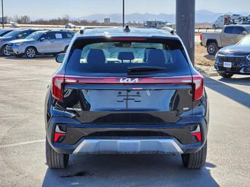 2025 Kia Seltos EX