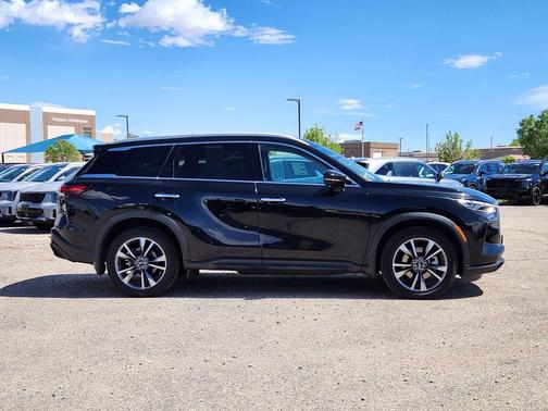 Mineral Black 2023 INFINITI QX60 Luxe