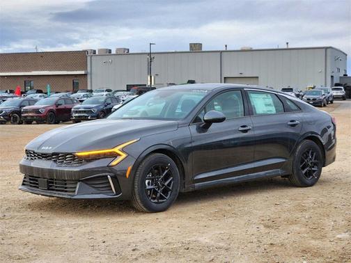 2025 Kia K5 LXS