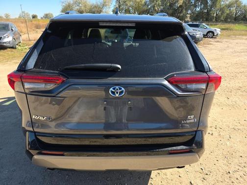 2022 Toyota RAV4 Hybrid SE