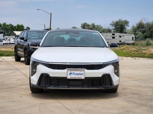 Snow White Pearl 2026 Kia K4 GT-Line