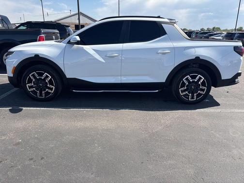 Atlas White 2025 Hyundai SANTA CRUZ Limited