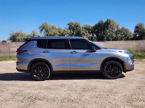 2022 Mitsubishi Outlander Black Edition S-AWC