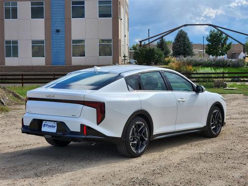 2025 Kia K4 GT-Line