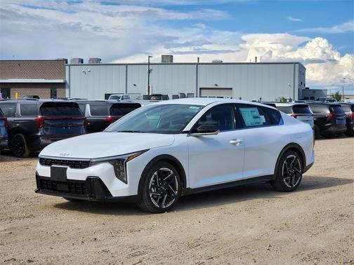 2025 Kia K4 GT-Line