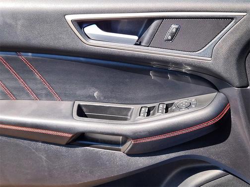 2021 Ford Edge ST Line