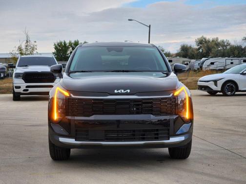 Fusion Black 2027 Kia Sportage SX Turbo