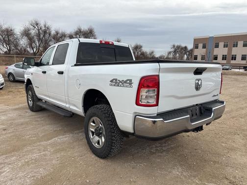 2020 RAM 2500 Tradesman Crew Cab 4X4 6'4' Box