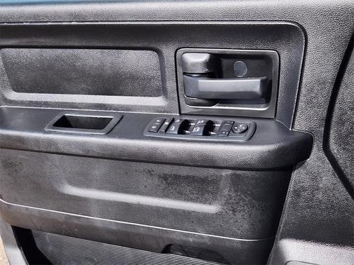 2020 RAM 2500 Tradesman Crew Cab 4X4 6'4' Box