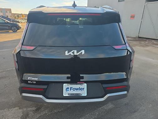 2024 Kia EV9 Wind