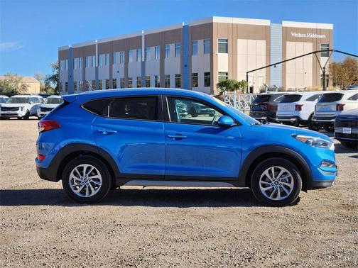 2017 Hyundai TUCSON SE