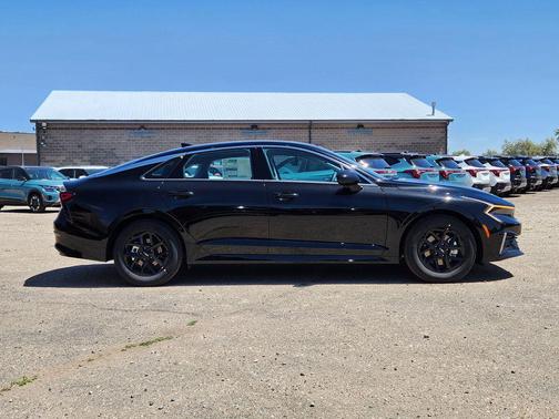 Aurora Black Pearl 2026 Kia K5 GT-Line AWD