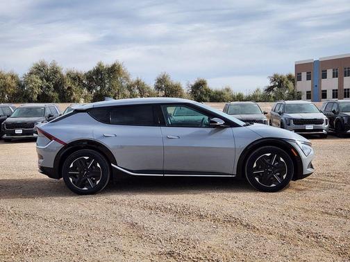 2025 Kia EV6 Wind