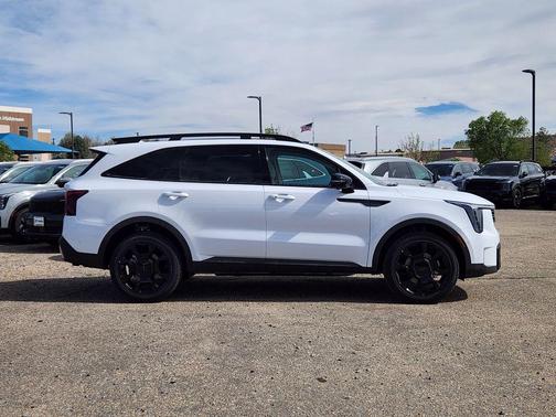 Glacial White Pearl 2026 Kia Sorento SX