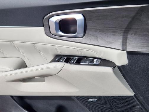 Glacial White Pearl 2026 Kia Sorento SX