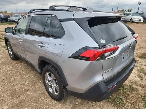 2022 Toyota RAV4 Hybrid XLE