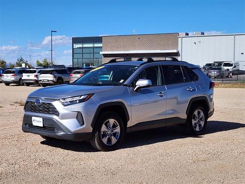2022 Toyota RAV4 Hybrid XLE