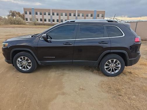 2021 Jeep Cherokee Latitude Lux