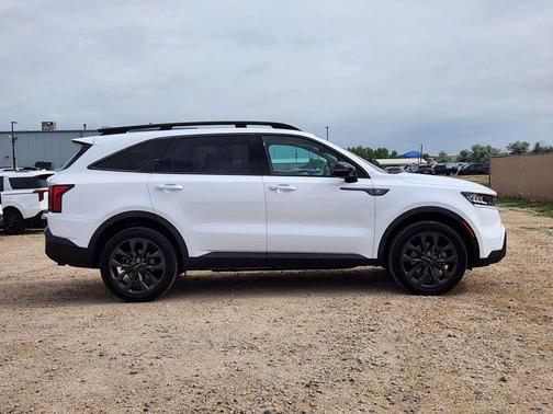 Glacial White Pearl 2022 Kia Sorento EX
