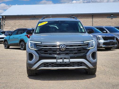 Pure Gray 2024 Volkswagen Atlas 2.0T SE w/Technology 4MOTION