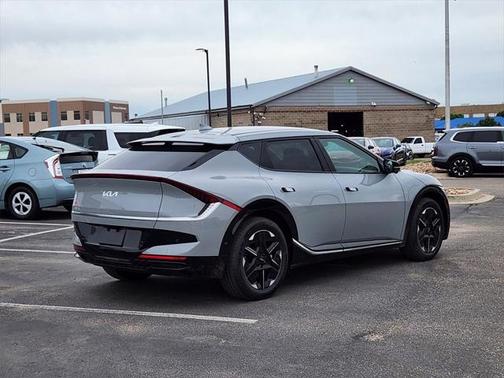 2025 Kia EV6 Wind
